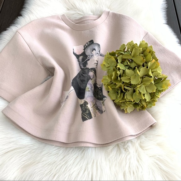 Graphic Beige Crop Top - Picture 10 of 10